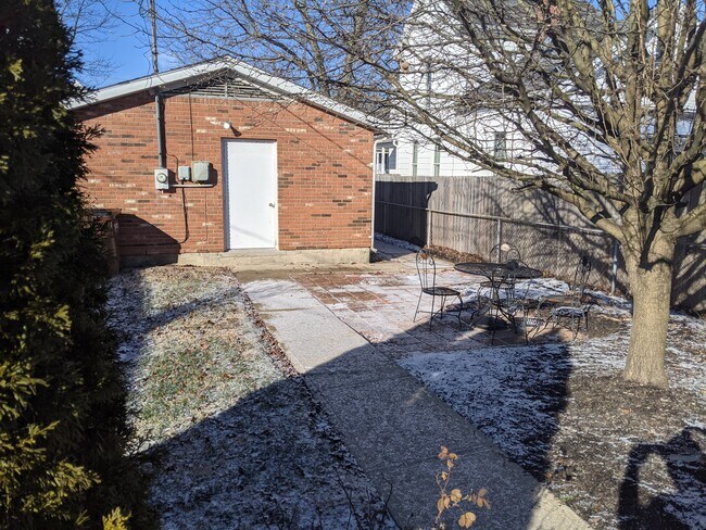 Patio - 812 Cleveland Ave
