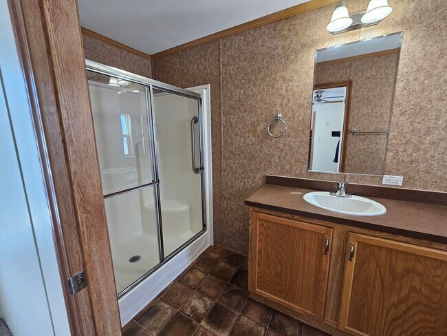 Foto del edificio - 58 Noble Ln