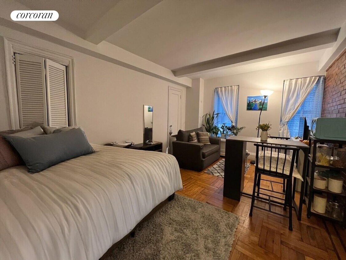 Foto principal - 49 W 72nd St