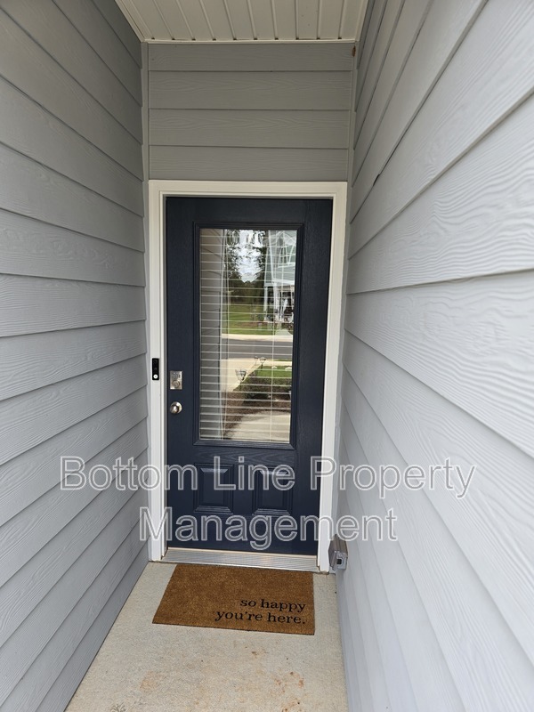 Building Photo - 11697 Mendenhall Ct