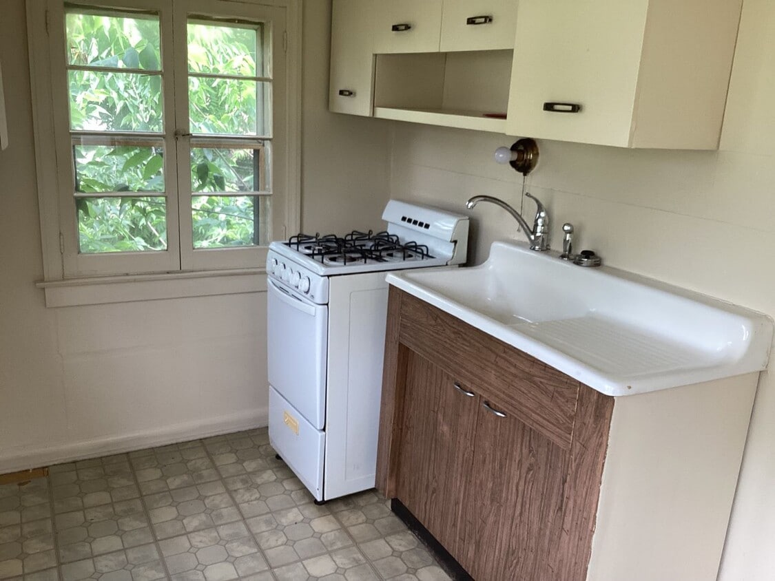 Primary Photo - 5151 N 54th St