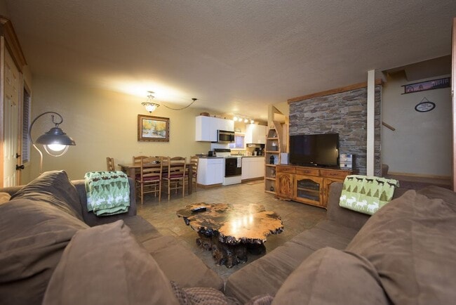 Foto del edificio - Unfurnished 3 bedroom 1 bathroom cabin
