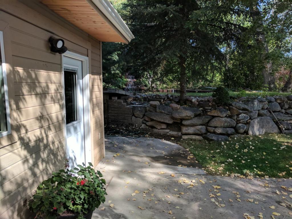 Photo - 1885 Upland Ave