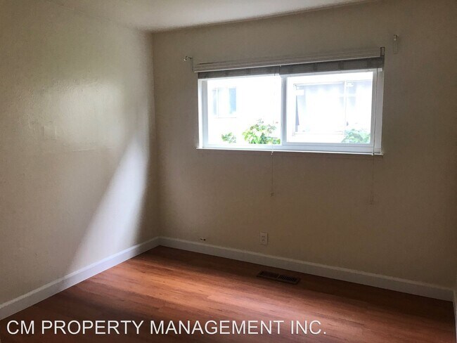 Building Photo - 845 Hillsdale Ave