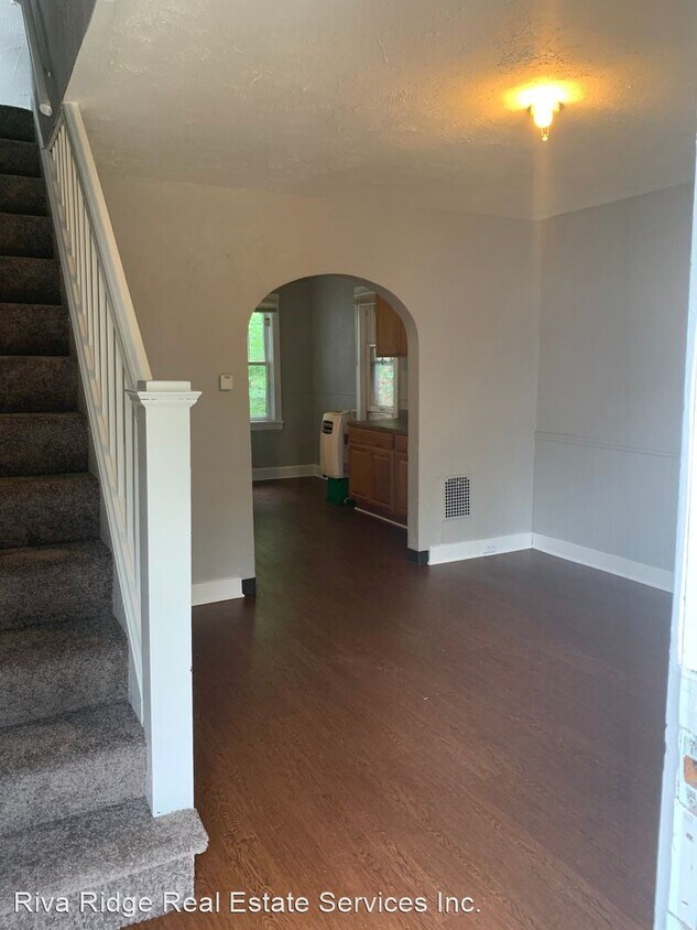 2 br, 1.5 bath House 235 Renova St House Rental in Pittsburgh, PA