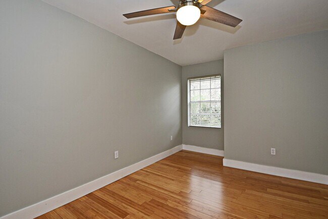 Foto del edificio - Colonialtown North 3BR – Prime Mills 50 Location