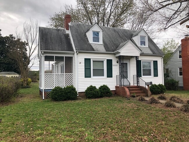 Photo - Bungalow on Fulton Hill House
