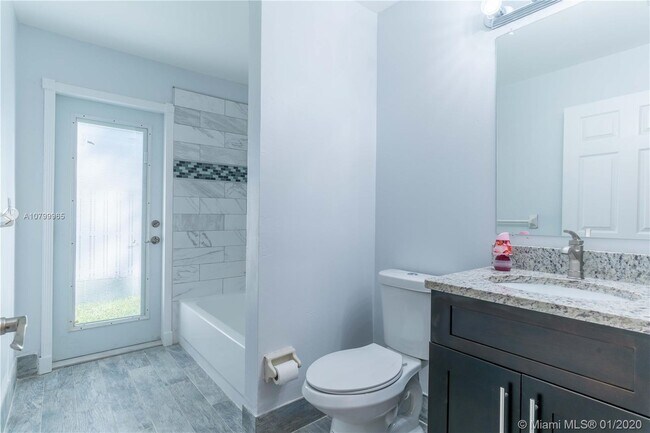Foto del edificio - 1053 NW 184th Way