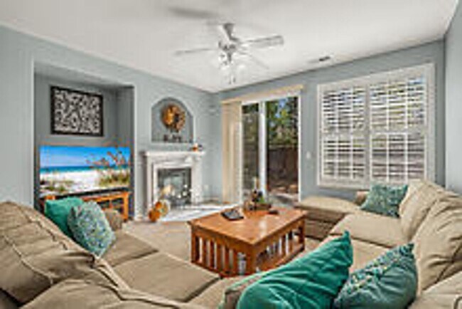 Building Photo - 3 Bedroom single level in Wingfield Springs