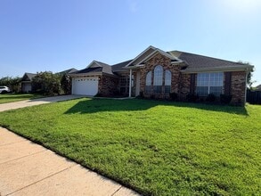 Building Photo - 1375 Selby Phillips Dr