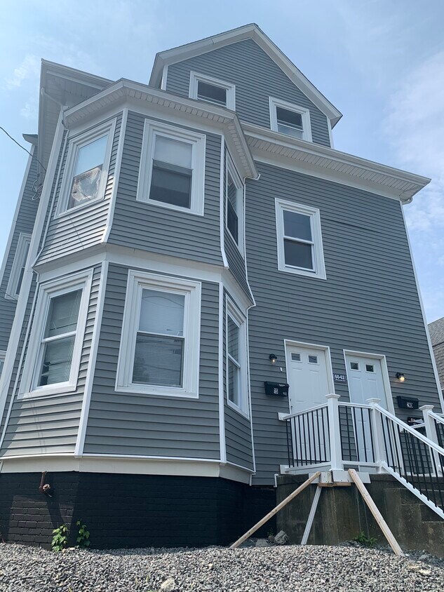 Primary Photo - 60 Westwood Ave