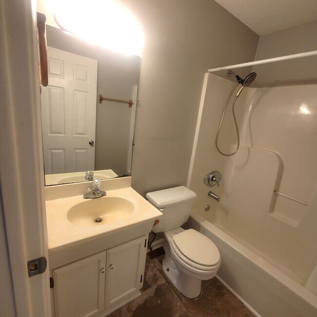 Foto del edificio - Cozy 1 bedroom
