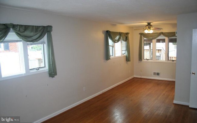Building Photo - 1212 Wilkes St