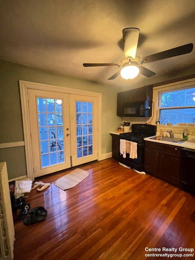 Building Photo - 94 Beechcroft St