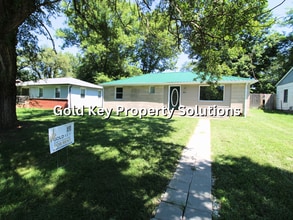 Building Photo - 3812 S Ebright St
