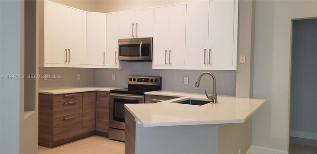 Building Photo - 1628 Salerno Cir