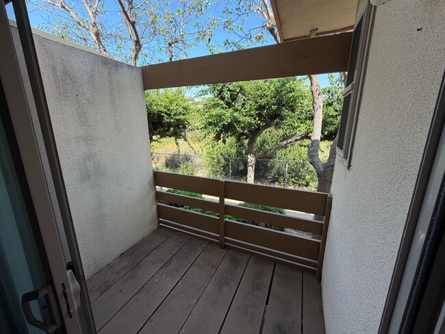 Building Photo - 4098 Valeta St