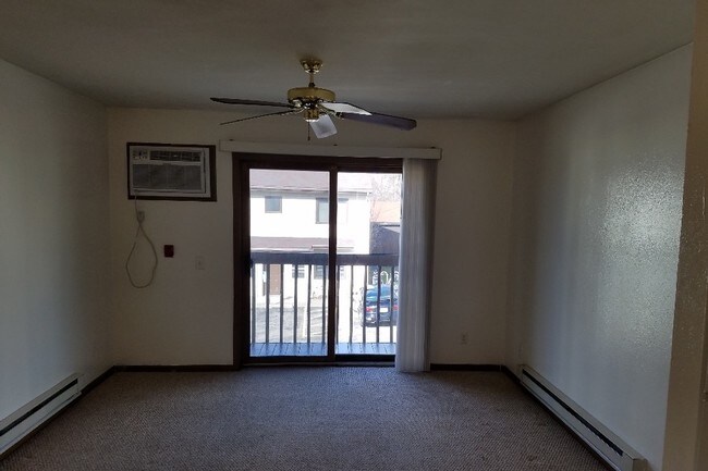 1207 E Wilson St Unit 9 Madison Wi 53703 Apartment For Rent In