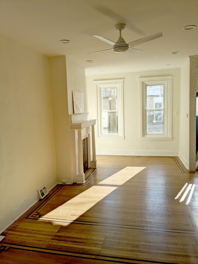 Building Photo - 3460 Helen St
