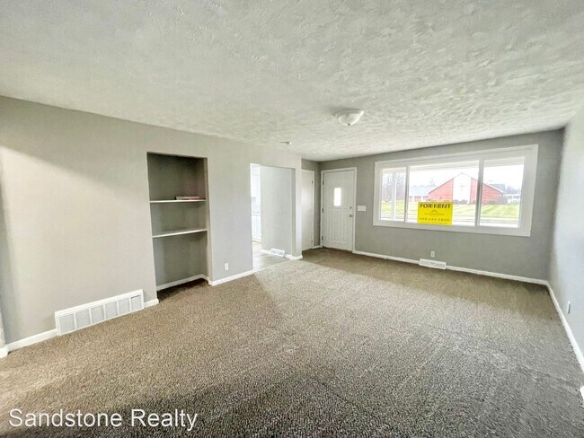 Building Photo - 3 br, 1 bath House - 2135 Reeves