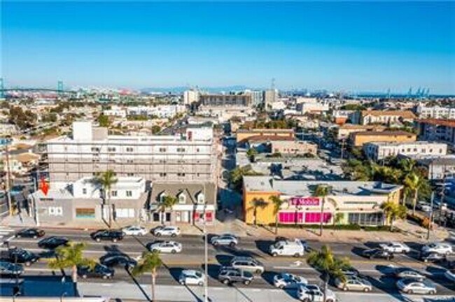 Foto del edificio - Office/Retail unit on Gaffey Available