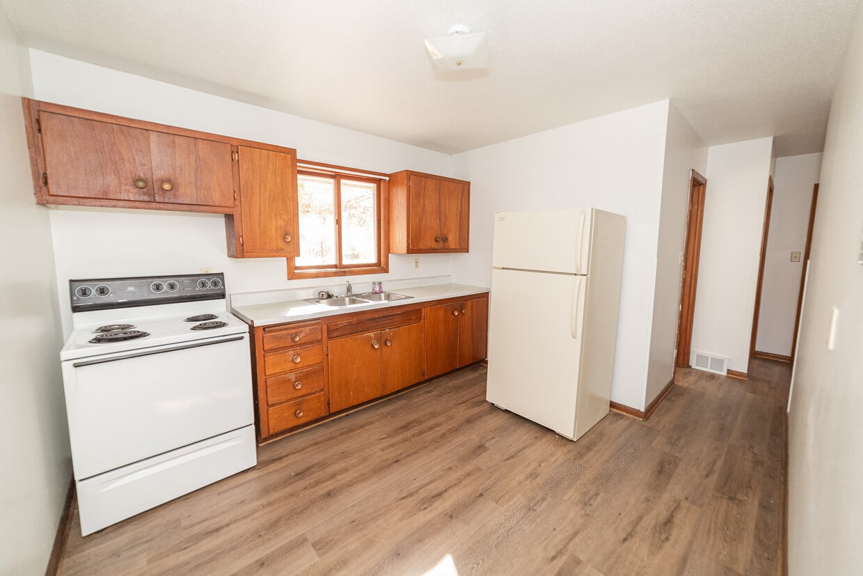 415 Watrous Ave, Des Moines, IA 50315 House Rental in Des Moines, IA