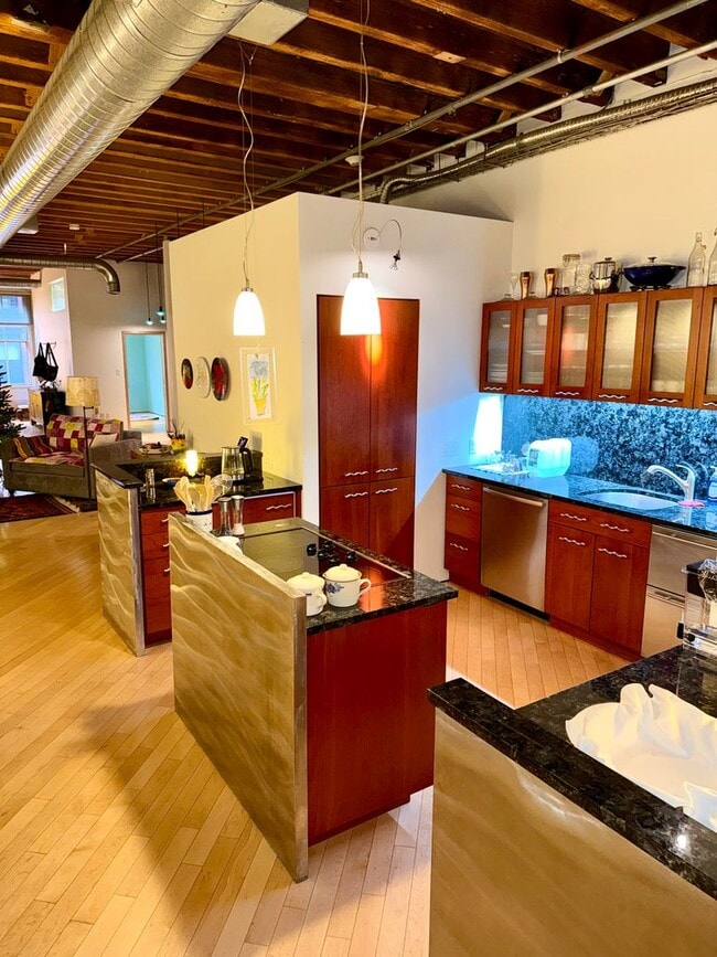 Photo - Beautifully 2-Bedroom Condo in Boston