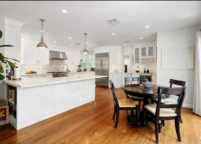 Foto del edificio - 13014 Brentwood Terrace