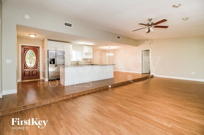 Foto del edificio - 1013 Taproot Dr