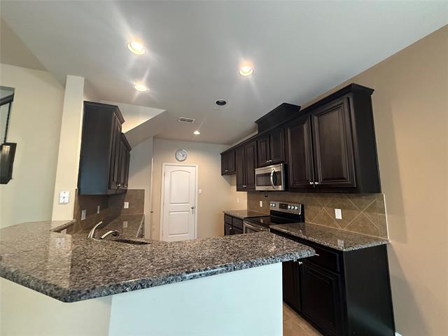Foto del edificio - 217 Barrington Ln