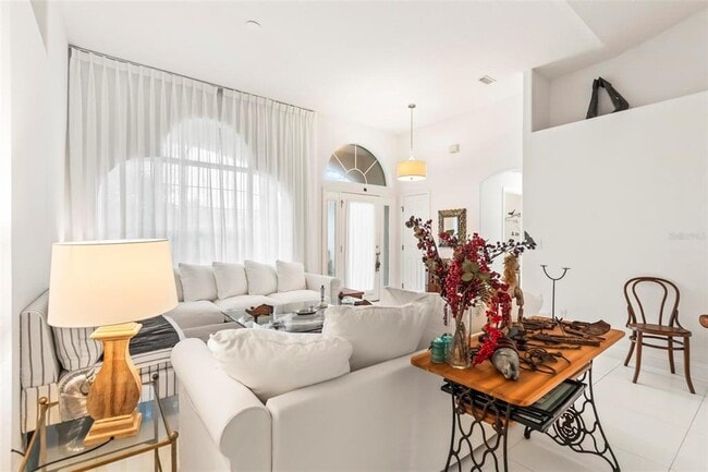 Foto del edificio - 38 Firethorn Ln