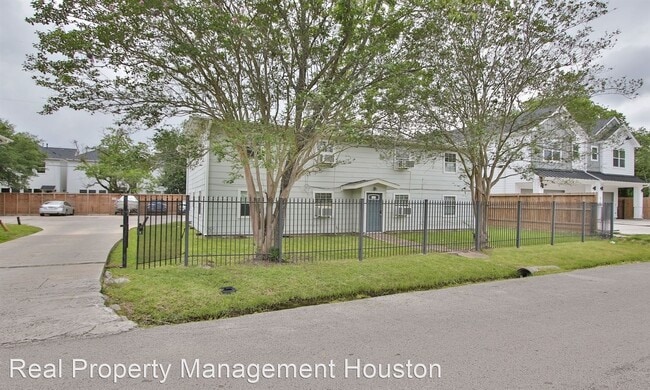 Building Photo - 2 br, 1 bath House - 6726 Burkett Street #4