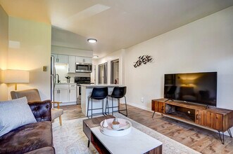 Building Photo - 1217 E Wilson St