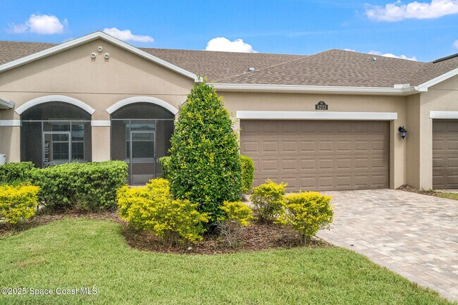Foto del edificio - 8233 Loren Cove Dr