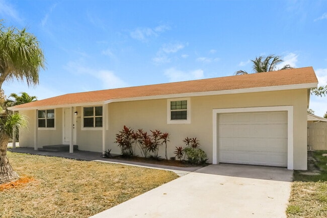 Building Photo - 1142 Monroe Blvd