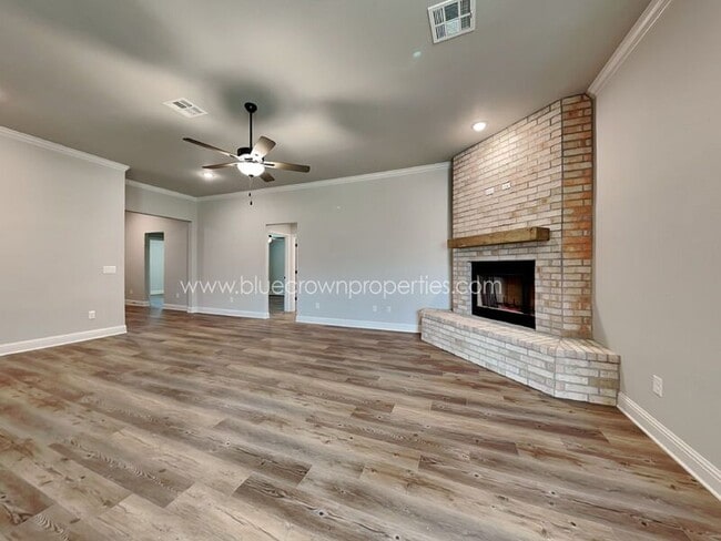 Building Photo - 2108 Gabriel Dr