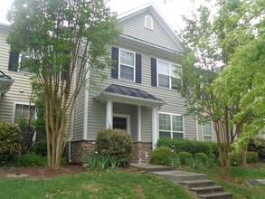 Building Photo - 1206 Maroon Dr