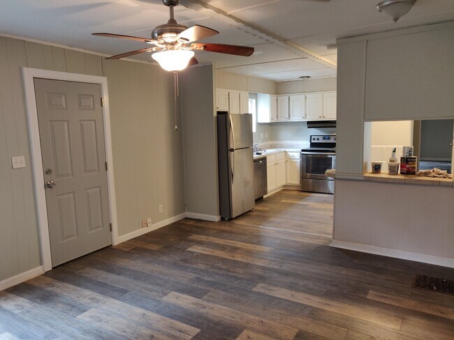 Foto del edificio - Lafayette Mobile Home For Rent by SLCC!