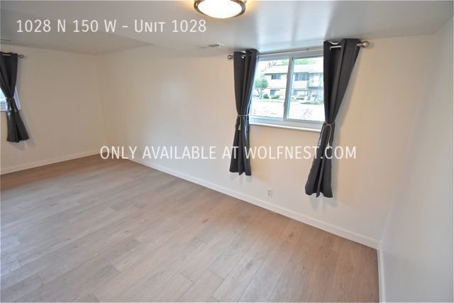 Building Photo - Fully Remodeled 2 Bedroom Orem Unit! No De...