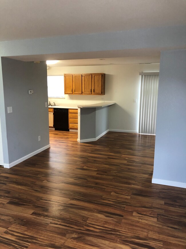 Living Room - 1814 Phillips Dr