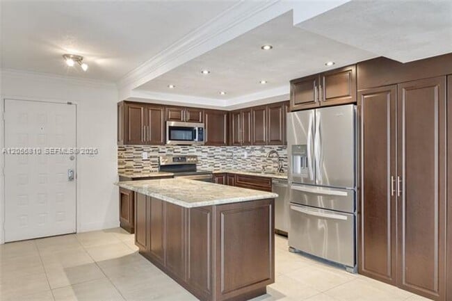 Photo - 6061 Collins Ave cu-15D Apartment