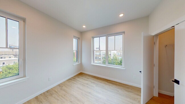 Building Photo - 24 Mt Pleasant St