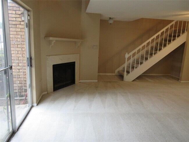 Foto del edificio - 10615 Briar Forest Dr