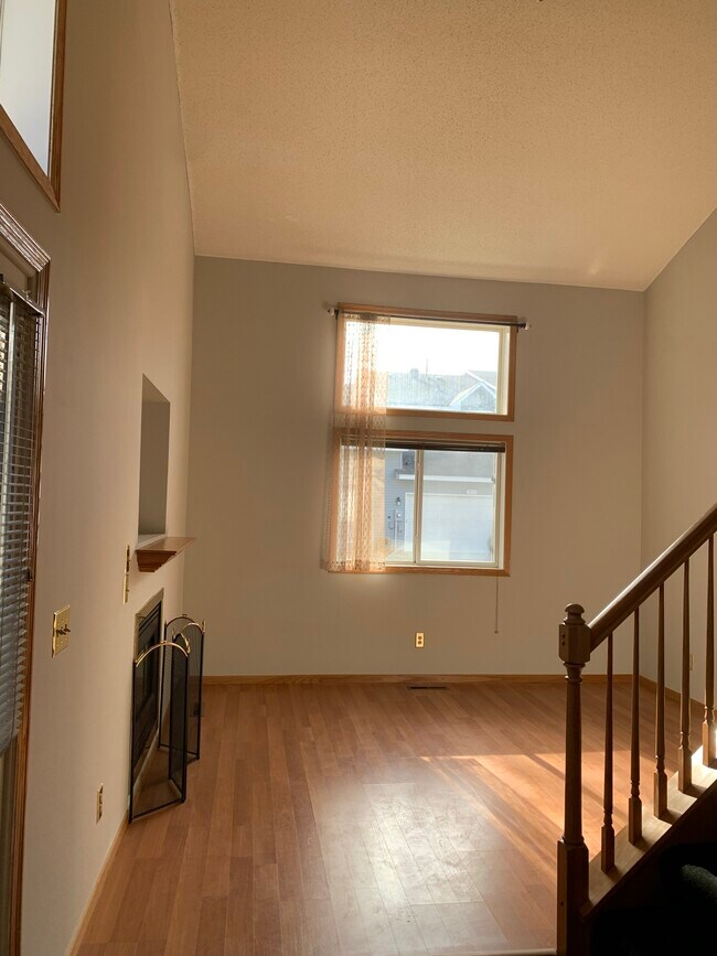 Building Photo - 679 Woodduck Dr