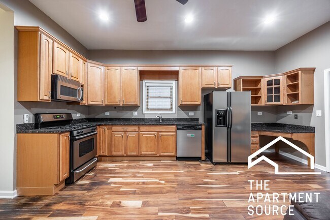 Building Photo - 1333 N Bosworth Ave