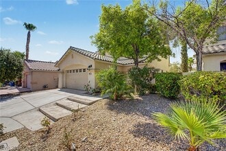 Building Photo - 10547 Lilac Tree Ave