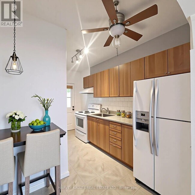 Photo du bâtiment - 206 Augusta Ave