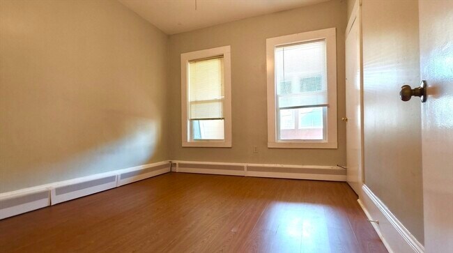 Foto del edificio - 553 Dorchester Ave