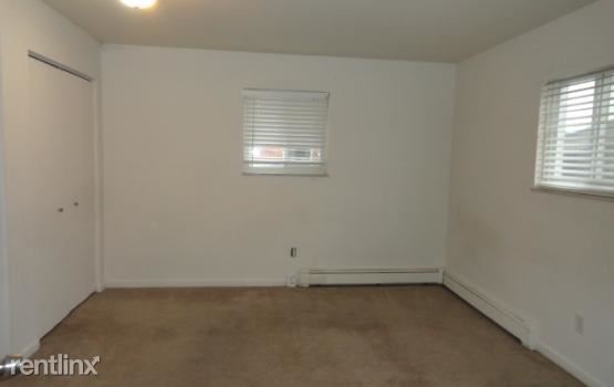 Foto del edificio - 1 br, 1 bath  - 38560 Meadowdale St Apt 1