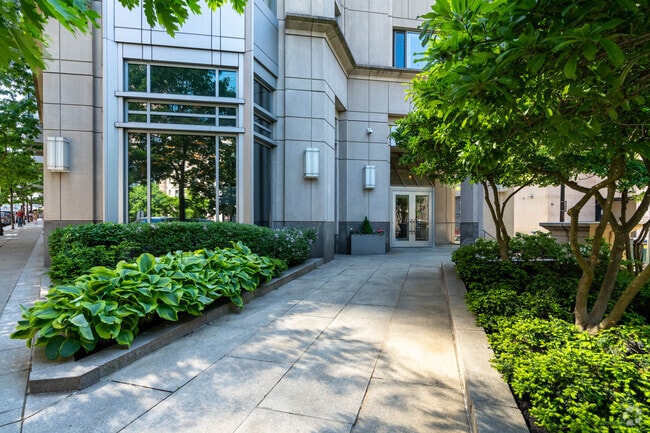 1 Huntington Ave is located in Boston. - Trinity Place